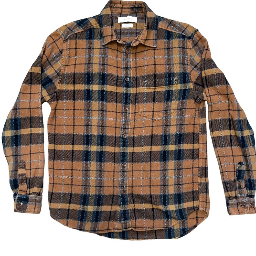 Urban‎ Outfitters Men's Flannel Button Shirt Brown Plaid Size S
